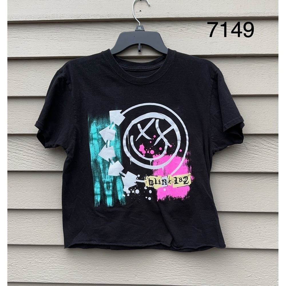 Blink 182 T Shirt Mens Medium Black Smiley Logo Graphic Band Tee Pink Green